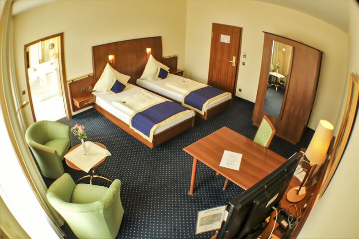 Room 18 of 81