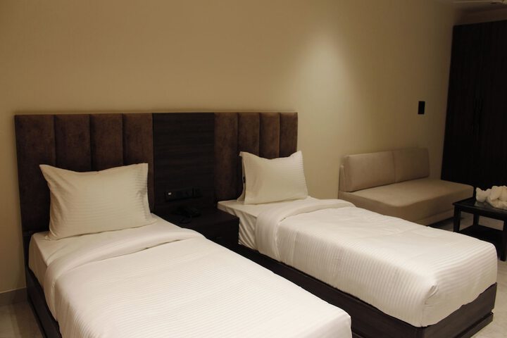 Room 39 of 77