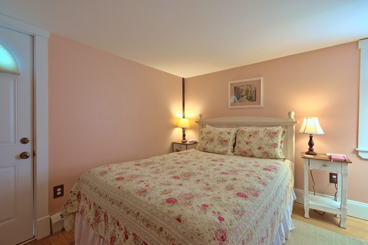 Room 5 of 38