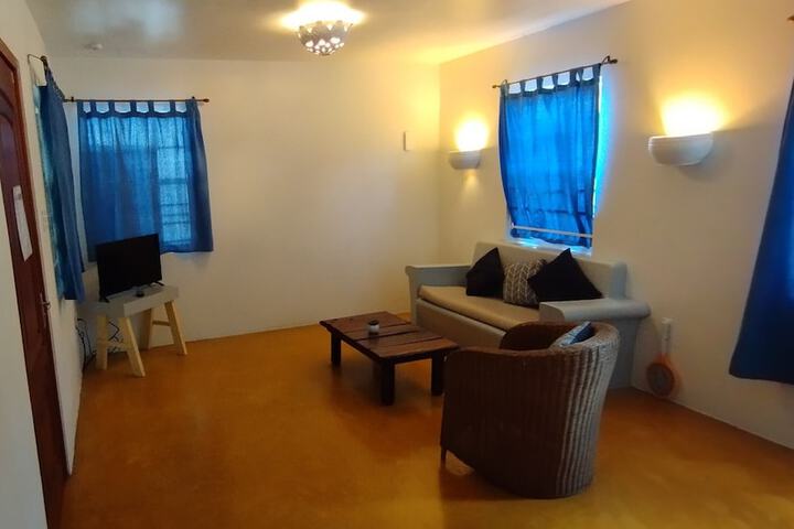 Room 7 of 33