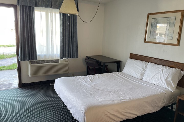 Double Room 1 Double Bed (6 of 8)