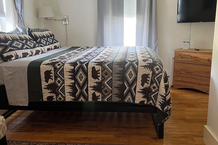 Room 17 of 103