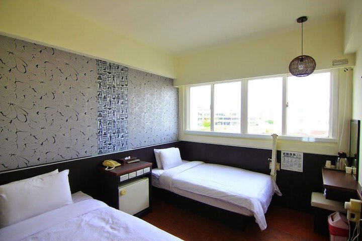 Room 5 of 49
