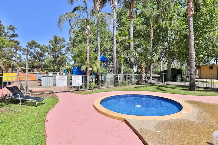 Pool 39 of 50
