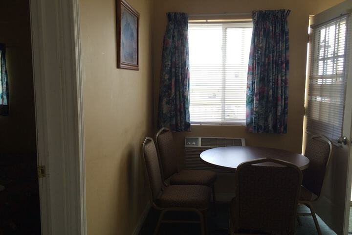 Room 14 of 41