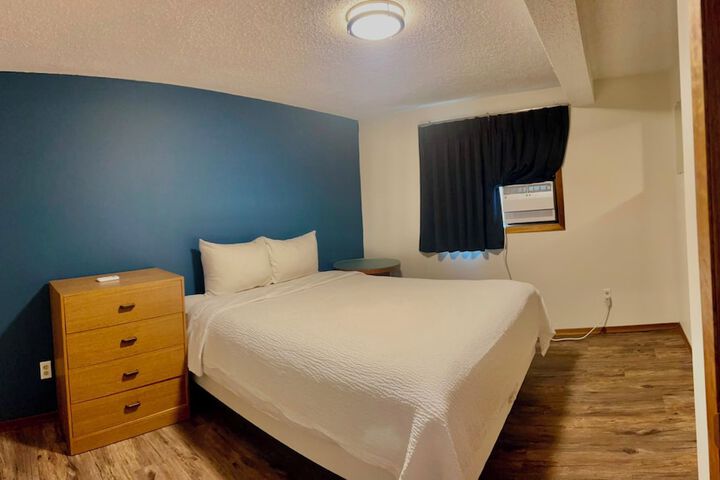 Room 28 of 47