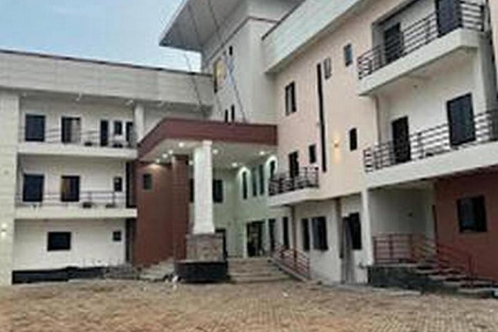 Kendronna Hotel and Suites