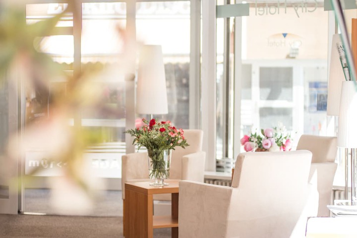 Entrance & Lobby