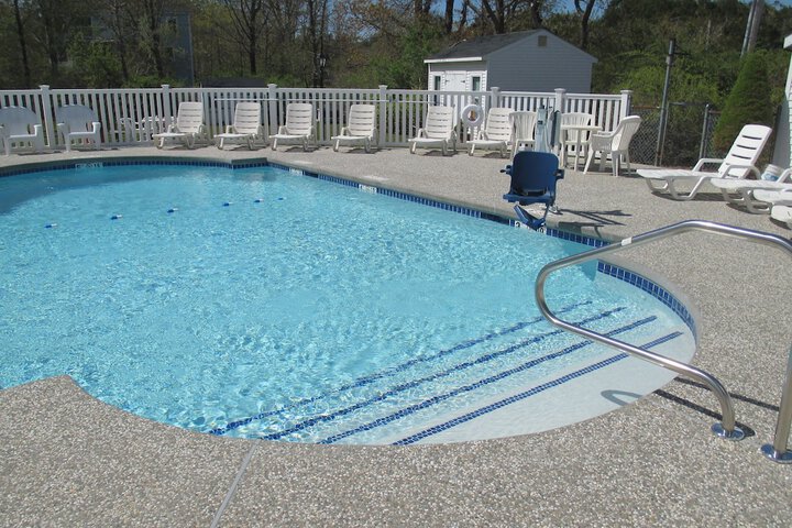 Pool 24 of 50