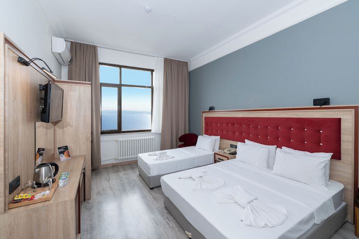 Room 21 of 76