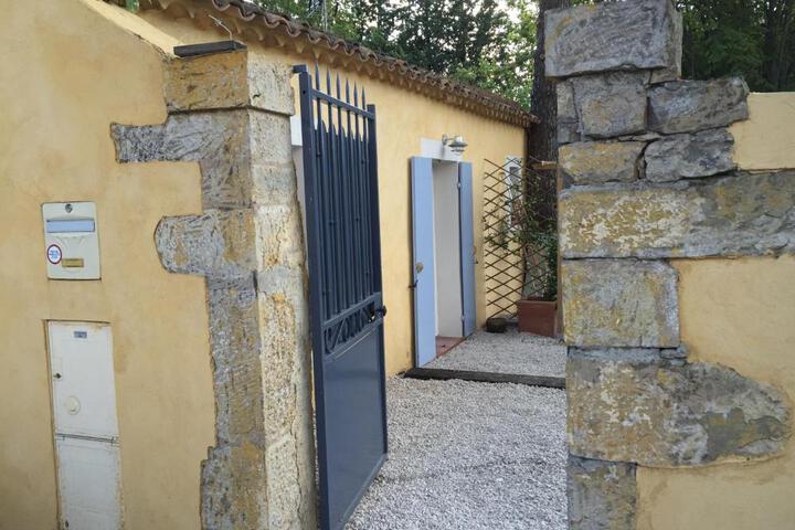 Charmant Studio Brignoles