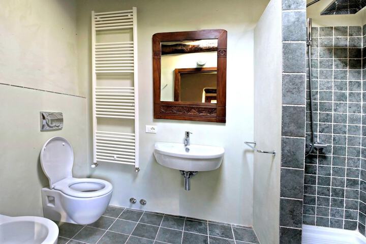Room 12 of 13