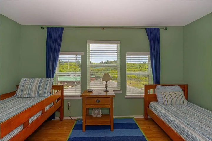 Room 4 of 22