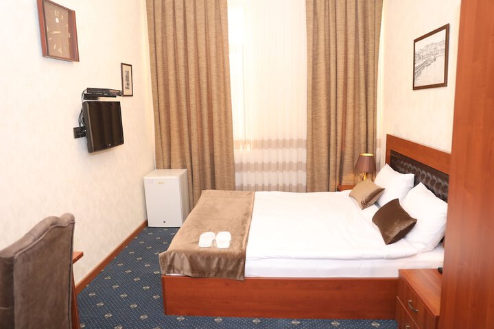 Room 14 of 42
