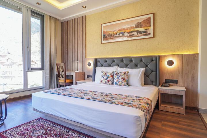 Room 10 of 51