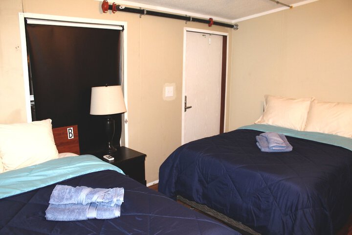 Room 5 of 33
