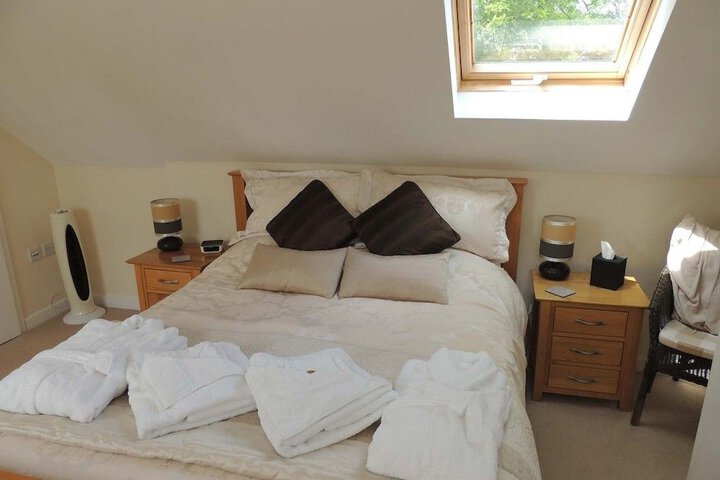 Room 2 of 14