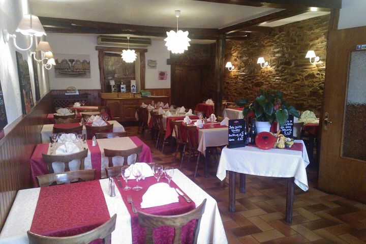 Dining 39 of 62