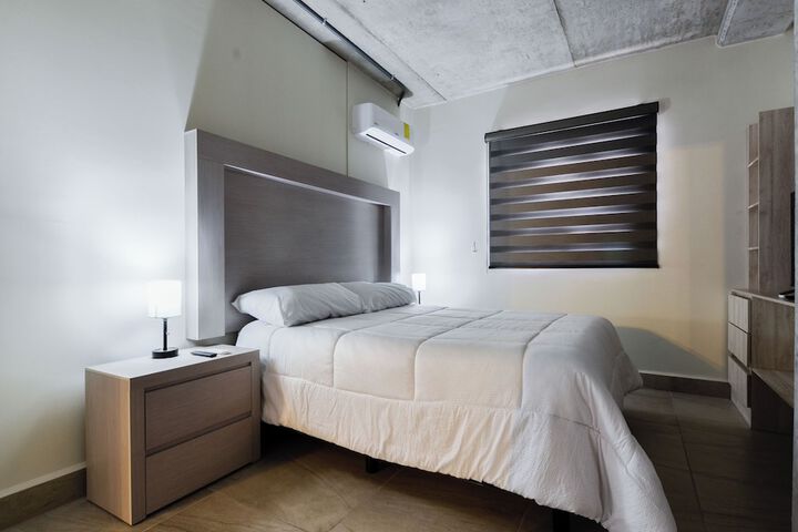 Room 28 of 254