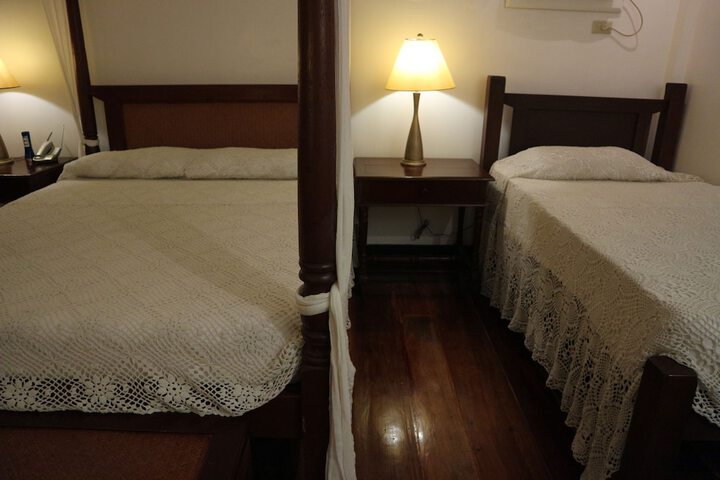 Room 15 of 98