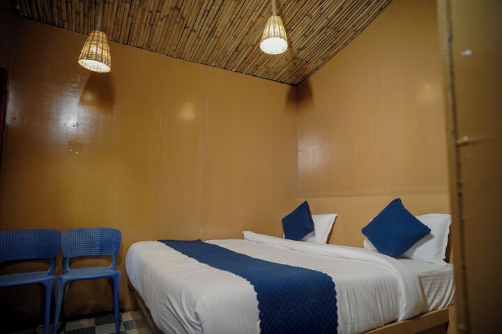 Room 12 of 37