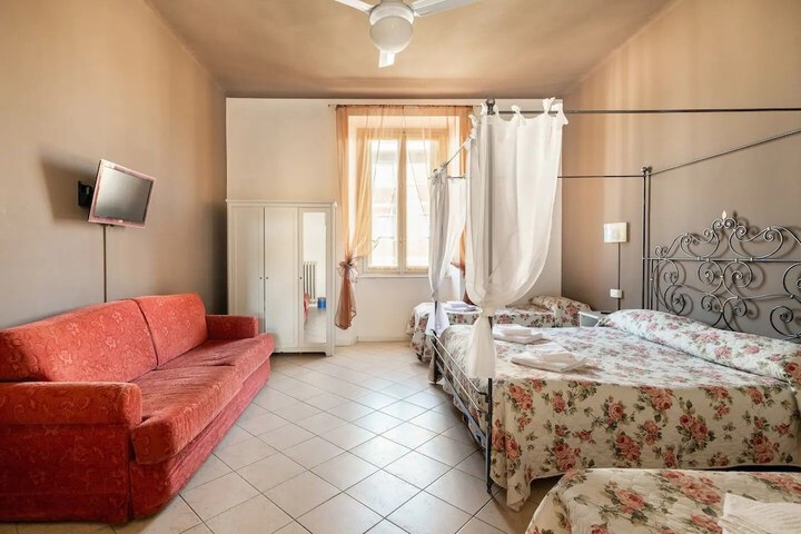 Room 14 of 47