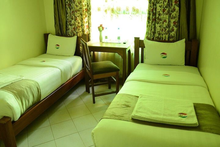 Room 2 of 31
