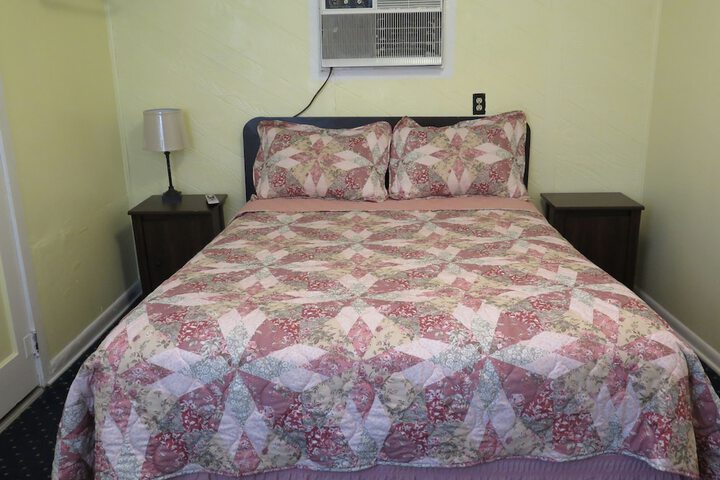 Room 21 of 38