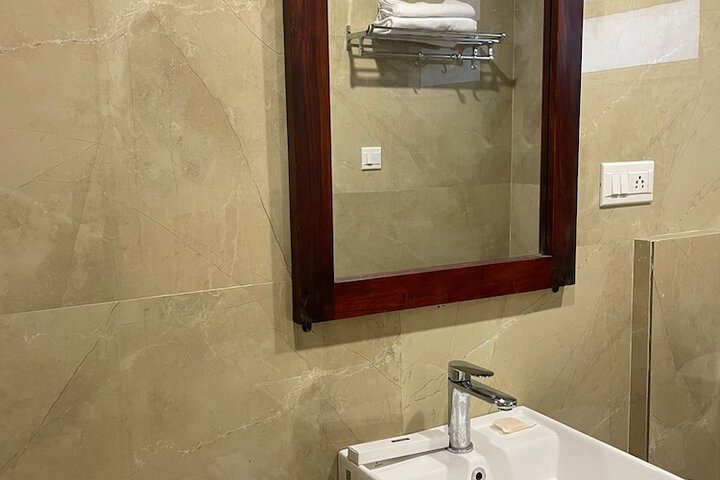 Room 8 of 21