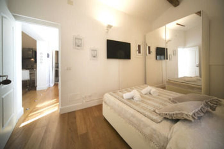 Room 90 of 161