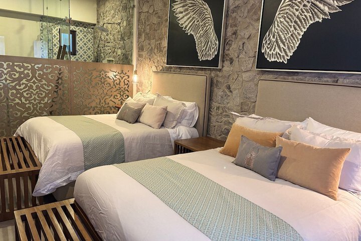 Room 3 of 16