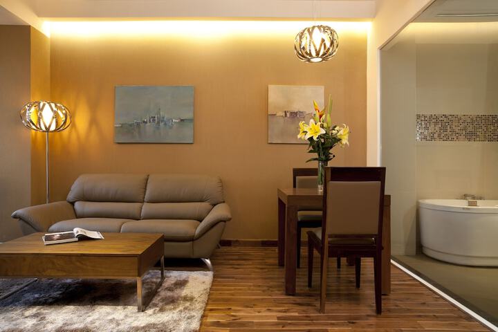 Room 12 of 38