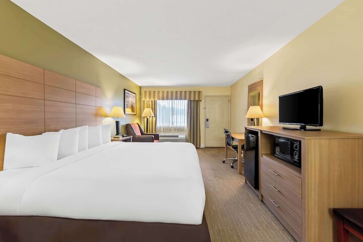 Room 15 of 25