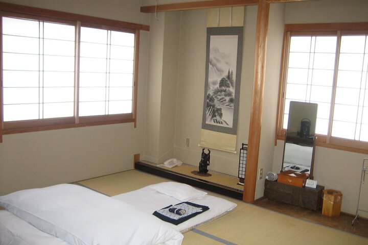 Room 6 of 48