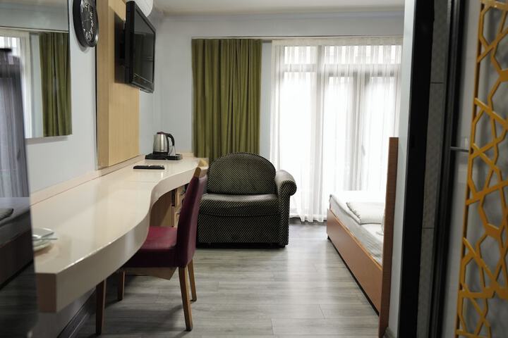 Room 36 of 89