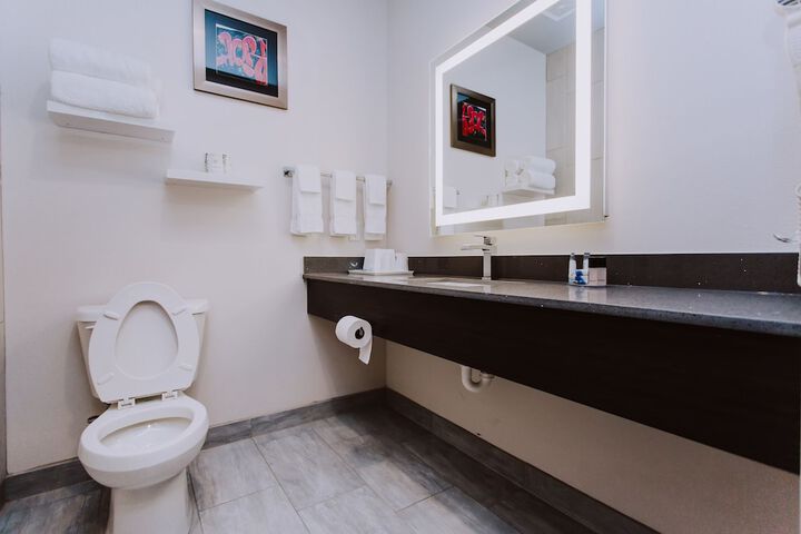 Room 11 of 21