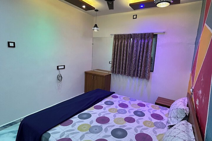 Room 12 of 28