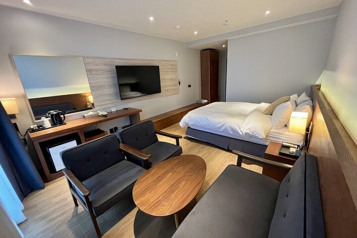 Room 15 of 24