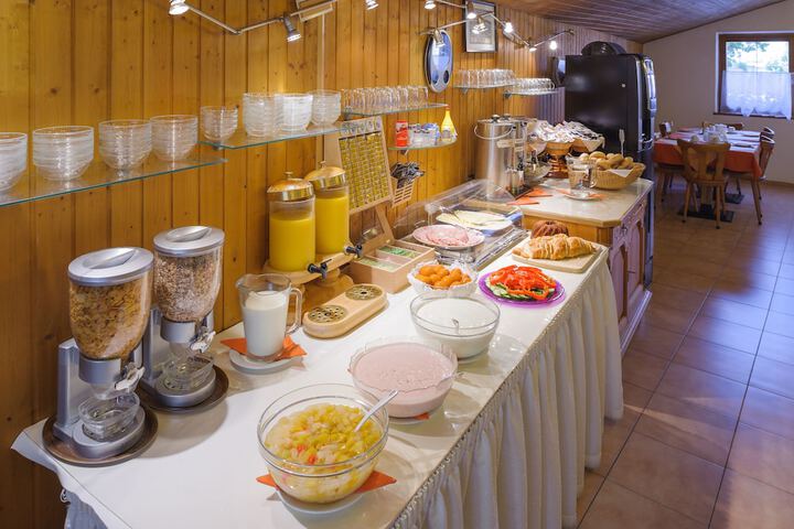Breakfast/Coffee Service 36 of 40