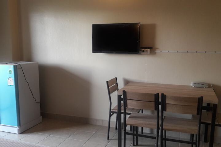Room 25 of 42