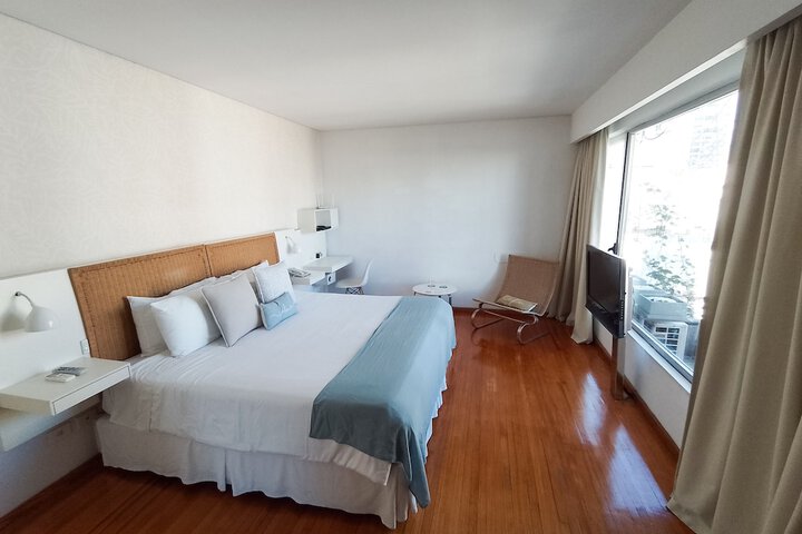 Room 10 of 31