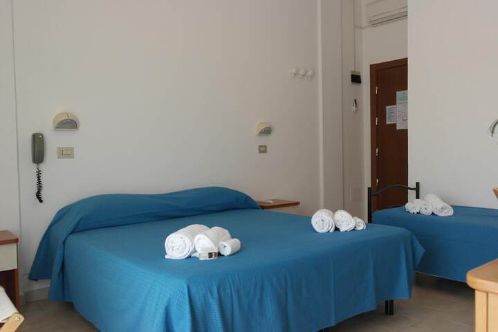 Room 11 of 46