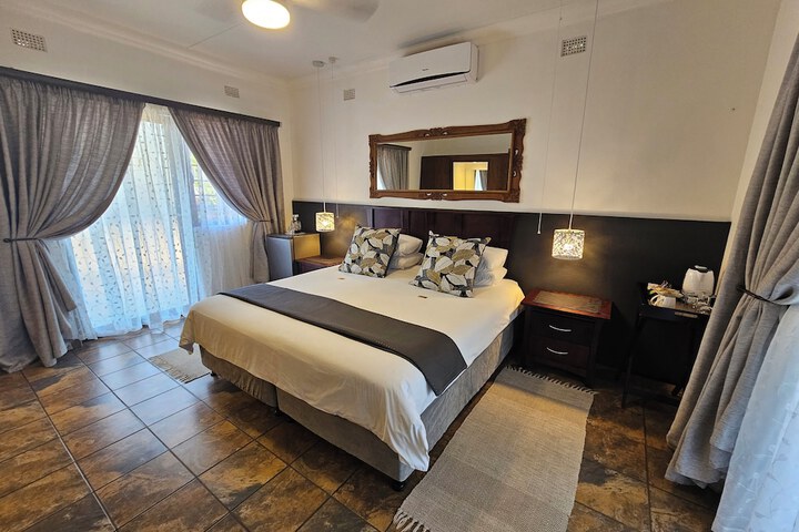 Room 4 of 181