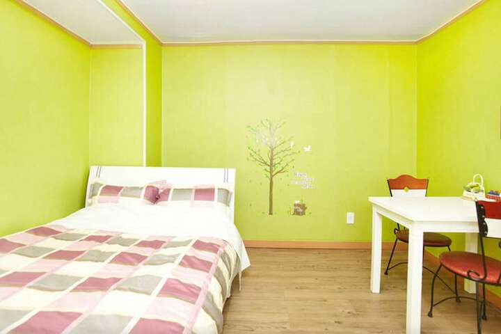 Room 13 of 101