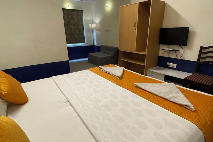Room 53 of 189