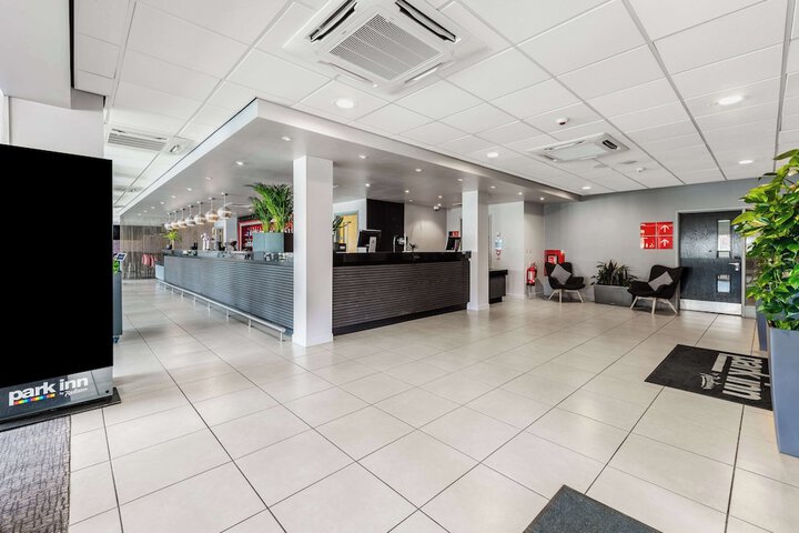 Guest Lobby