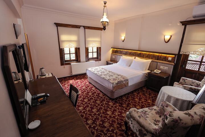 Room 10 of 53