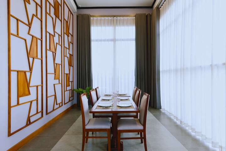 Dining 50 of 65