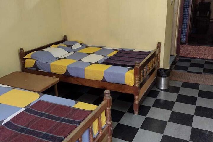 Room 13 of 22
