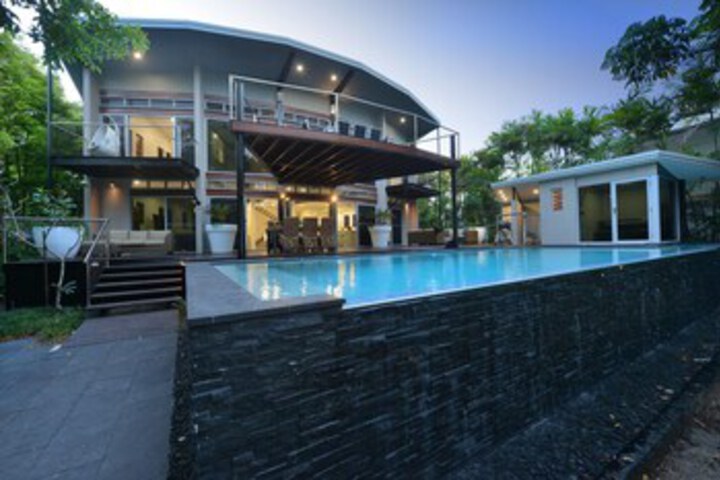 Pool 39 of 43